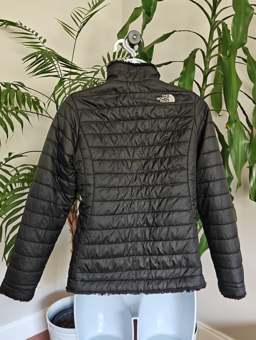 The North Face Reversible Puffer Jacket - Picture 5 of 14